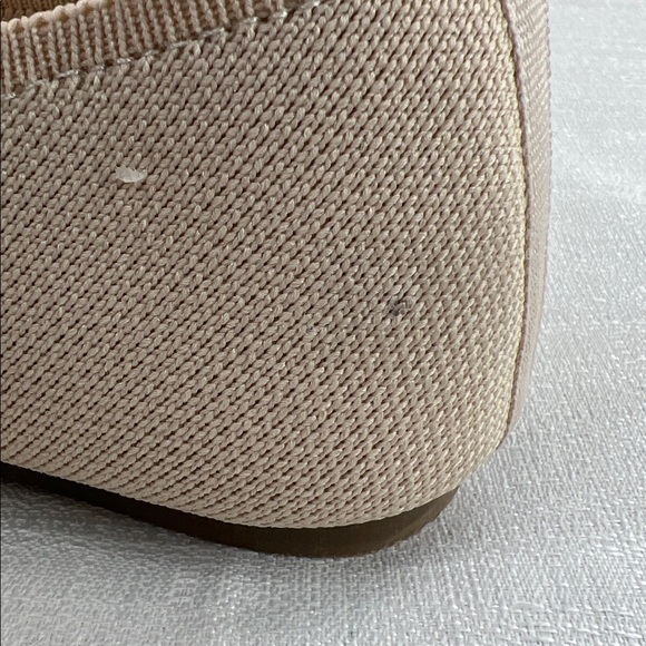 Beige flats - Picture 7 of 9